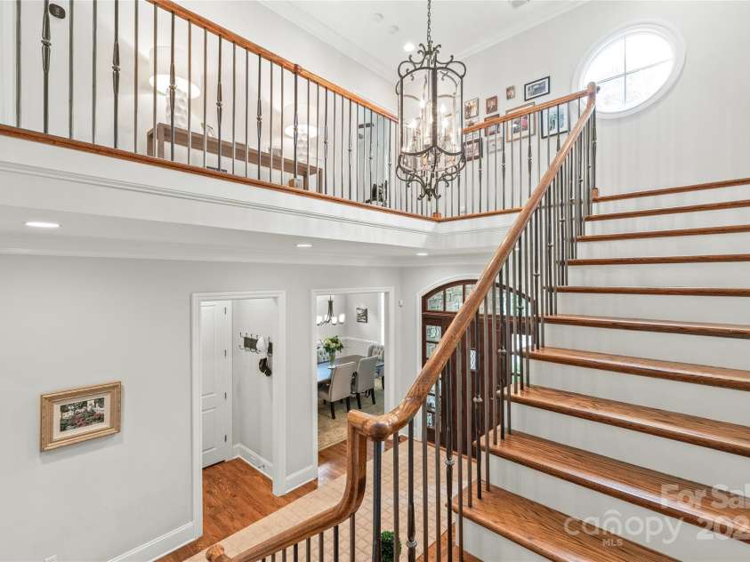 6831 Conservatory Lane, Charlotte, NC 28210.  MLS# CAR4256821, YatesRealty ID 14913. 