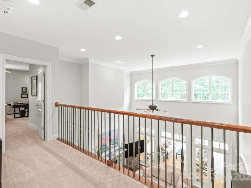 6831 Conservatory Lane, Charlotte, NC 28210.  MLS# CAR4256821, YatesRealty ID 14913. 
