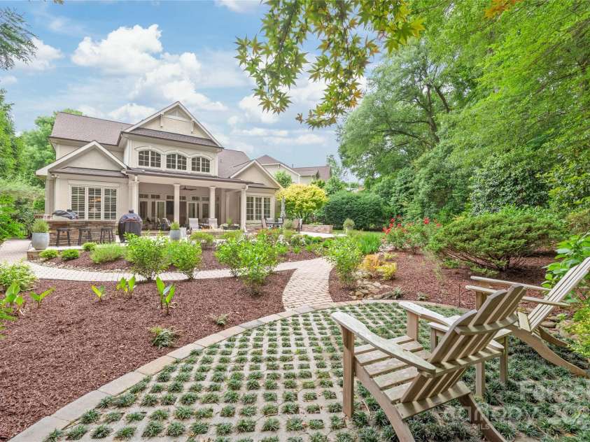 6831 Conservatory Lane, Charlotte, NC 28210.  MLS# CAR4256821, YatesRealty ID 14913. 