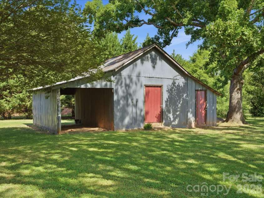 4960 York Highway, Rock Hill, SC 29732.  MLS# CAR4372455, YatesRealty ID 14914. 