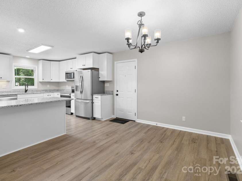219 Proctor Drive, Salisbury, NC 28147.  MLS# CAR4259804, YatesRealty ID 14915. Dining area