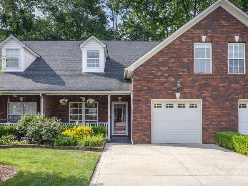 121 Quality Drive, Mount Holly, NC 28120.  MLS# CAR4261152, YatesRealty ID 14916. 
