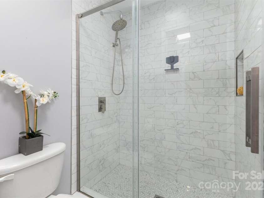 121 Quality Drive, Mount Holly, NC 28120.  MLS# CAR4261152, YatesRealty ID 14916. 