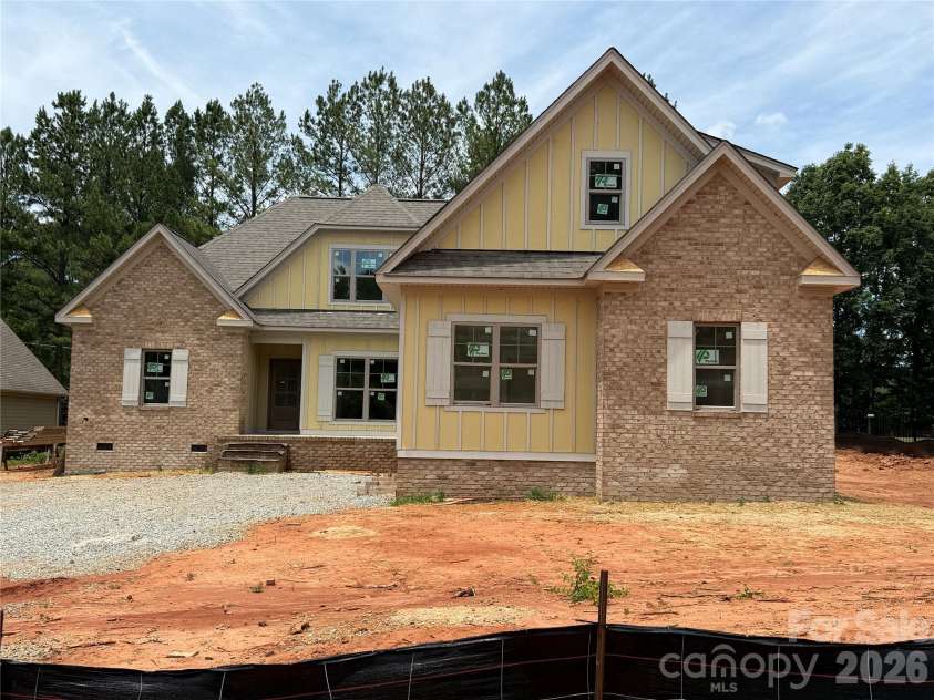 5977 Tipperary Drive, Denver, NC 28037.  MLS# CAR4373483, YatesRealty ID 14916. 