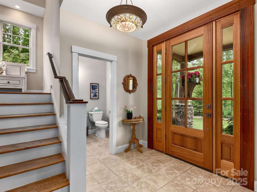 15 Bonnies Lane, Asheville, NC 28803.  MLS# CAR4252426, YatesRealty ID 14917. Gorgeous entry into the foyer gives you a warm welcome.