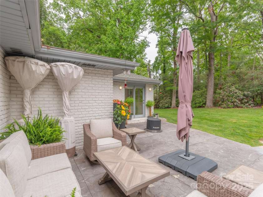 6 Browntown Road, Asheville, NC 28803.  MLS# CAR4262915, YatesRealty ID 14918. Back Patio