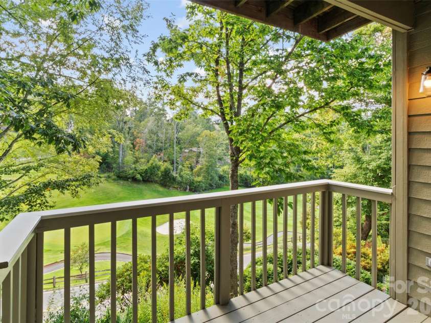 220 Stoney Falls Loop, Burnsville, NC 28714.  MLS# CAR4373084, YatesRealty ID 14919. 