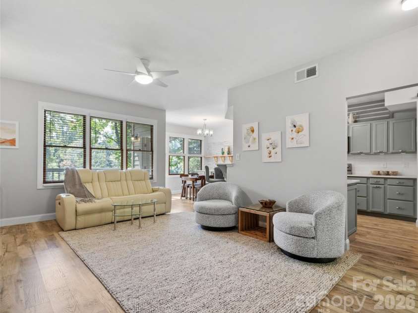220 Stoney Falls Loop, Burnsville, NC 28714.  MLS# CAR4373084, YatesRealty ID 14919. 