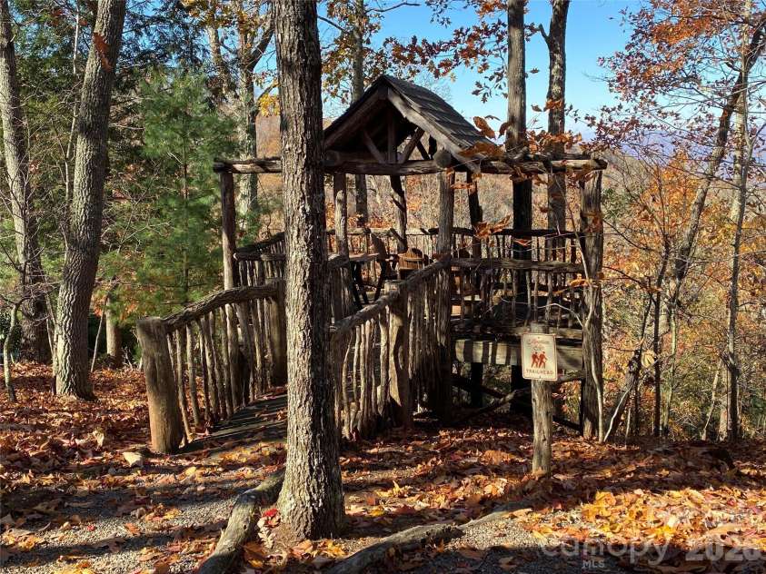 220 Stoney Falls Loop, Burnsville, NC 28714.  MLS# CAR4373084, YatesRealty ID 14919. 