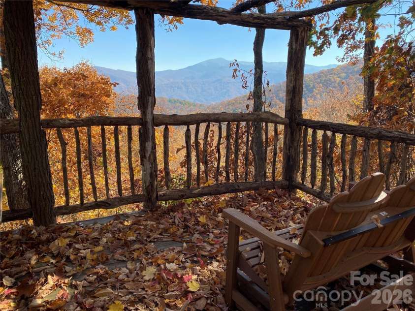 220 Stoney Falls Loop, Burnsville, NC 28714.  MLS# CAR4373084, YatesRealty ID 14919. 