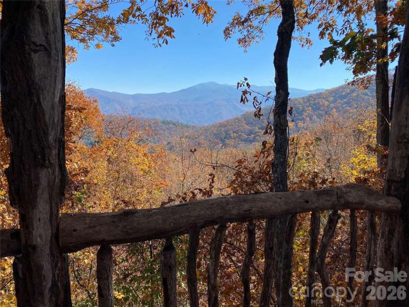 220 Stoney Falls Loop, Burnsville, NC 28714.  MLS# CAR4373084, YatesRealty ID 14919. 