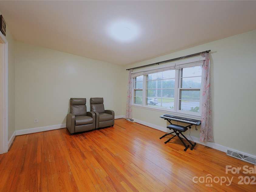3016 Boston Avenue, Charlotte, NC 28212.  MLS# CAR4258590, YatesRealty ID 14919. 