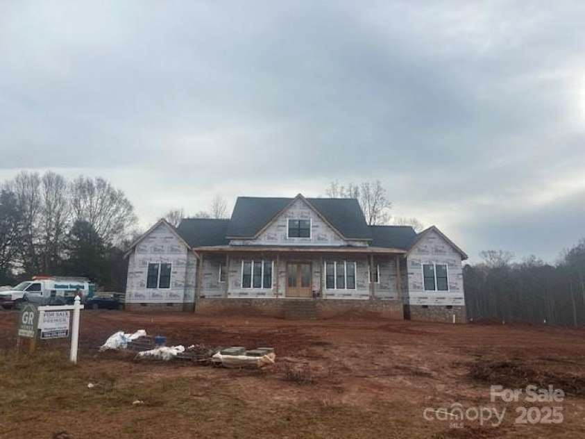 5104 Lowie Lane, Gastonia, NC 28056.  MLS# CAR4327132, YatesRealty ID 1492. 