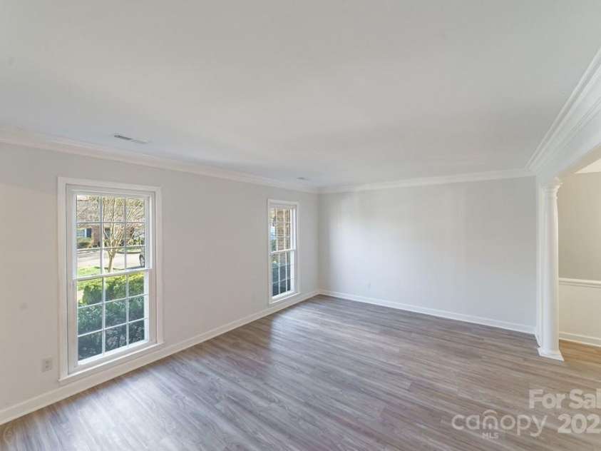 4351 Woodglen Lane, Charlotte, NC 28226.  MLS# CAR4237723, YatesRealty ID 14920. 