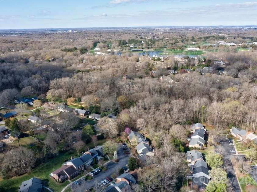 4351 Woodglen Lane, Charlotte, NC 28226.  MLS# CAR4237723, YatesRealty ID 14920. 