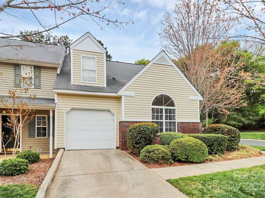 11539 Delores Ferguson Lane, Charlotte, NC 28277.  MLS# CAR4246647, YatesRealty ID 14921. 