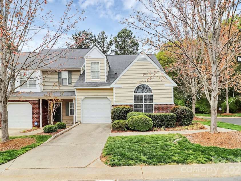 11539 Delores Ferguson Lane, Charlotte, NC 28277.  MLS# CAR4246647, YatesRealty ID 14921. 