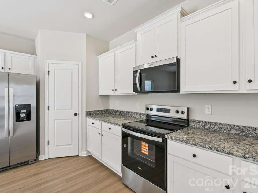 718 Willow Estates Drive, Shelby, NC 28150.  MLS# CAR4374043, YatesRealty ID 14921. 