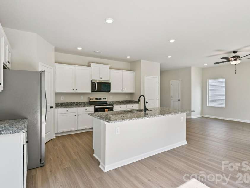 718 Willow Estates Drive, Shelby, NC 28150.  MLS# CAR4374043, YatesRealty ID 14921. 