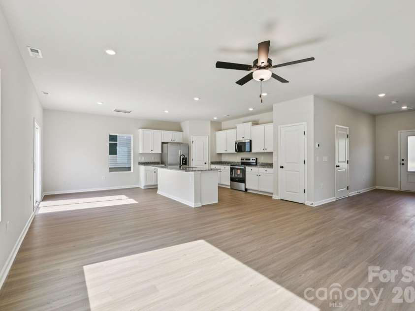718 Willow Estates Drive, Shelby, NC 28150.  MLS# CAR4374043, YatesRealty ID 14921. 