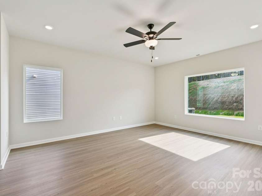 718 Willow Estates Drive, Shelby, NC 28150.  MLS# CAR4374043, YatesRealty ID 14921. 