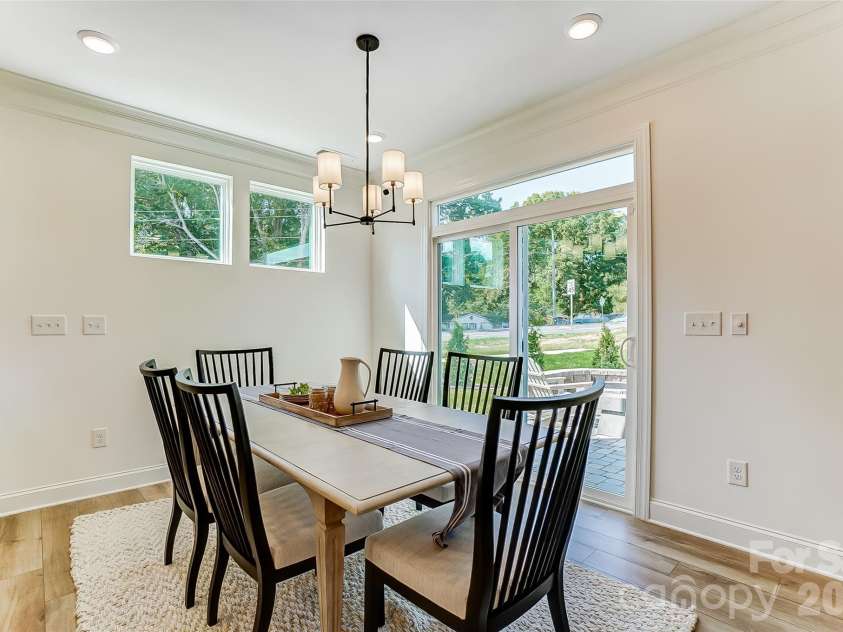109 Summerhill Drive, Mooresville, NC 28115.  MLS# CAR4373648, YatesRealty ID 14922. Breakfast area