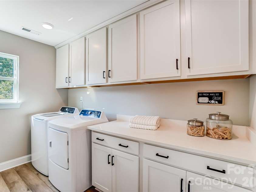 109 Summerhill Drive, Mooresville, NC 28115.  MLS# CAR4373648, YatesRealty ID 14922. Laundry room