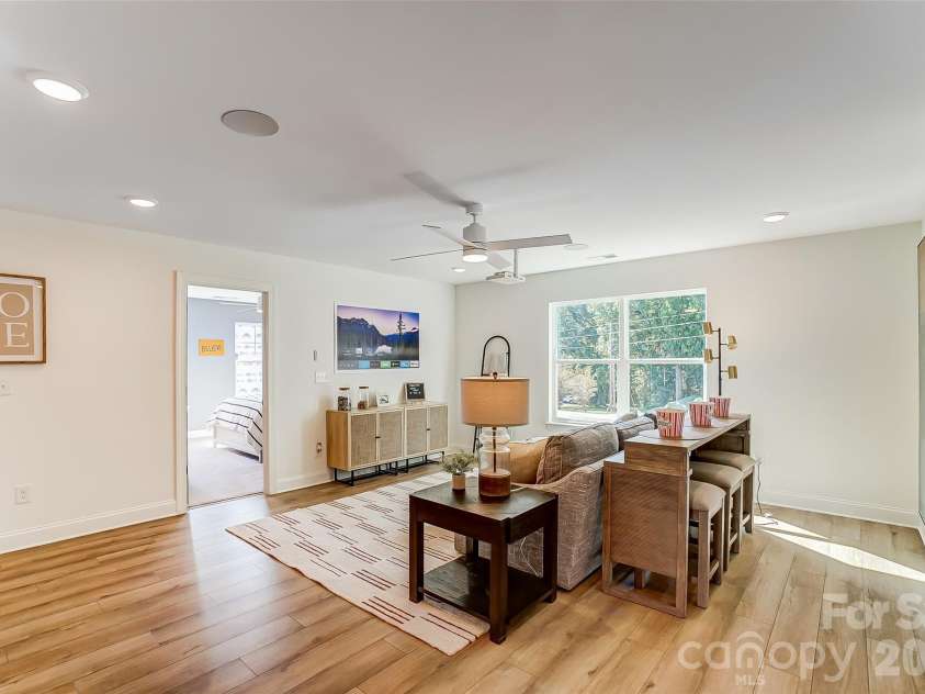 109 Summerhill Drive, Mooresville, NC 28115.  MLS# CAR4373648, YatesRealty ID 14922. Loft