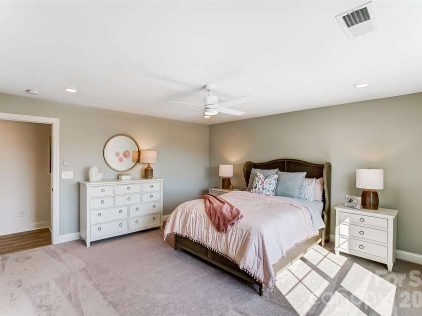 109 Summerhill Drive, Mooresville, NC 28115.  MLS# CAR4373648, YatesRealty ID 14922. Third-floor bedroom