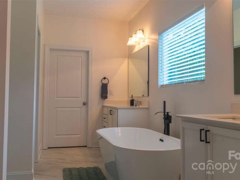 4710 Old Pageland Marshville Road, Monroe, NC 28112.  MLS# CAR4263344, YatesRealty ID 14922. 