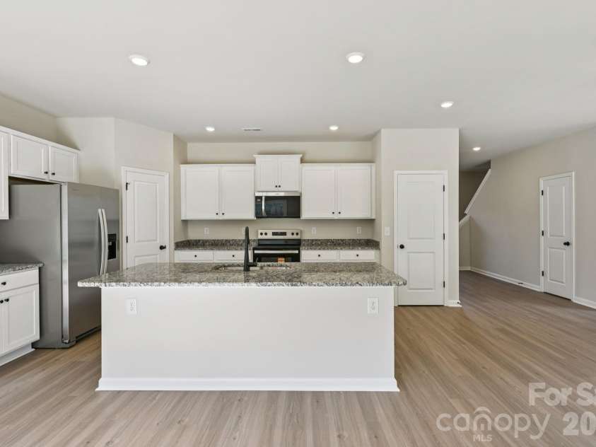 806 Willow Estates Drive, Shelby, NC 28150.  MLS# CAR4374051, YatesRealty ID 14923. 