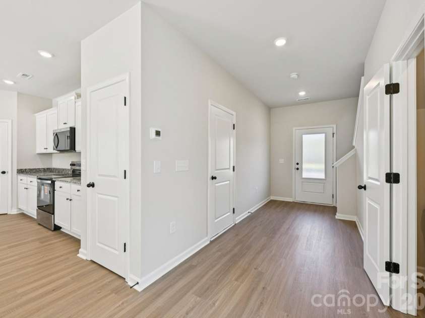 806 Willow Estates Drive, Shelby, NC 28150.  MLS# CAR4374051, YatesRealty ID 14923. 