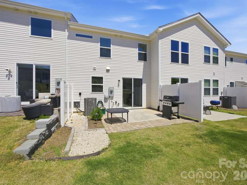 15617 Little Bluestem Street, Charlotte, NC 28278.  MLS# CAR4373465, YatesRealty ID 14925. 