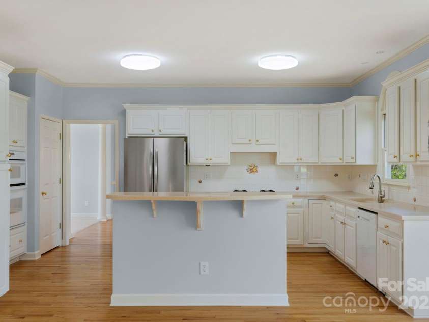 3109 Savannah Hills Drive, Matthews, NC 28105.  MLS# CAR4239036, YatesRealty ID 14925. 