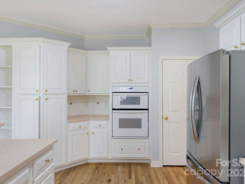 3109 Savannah Hills Drive, Matthews, NC 28105.  MLS# CAR4239036, YatesRealty ID 14925. 