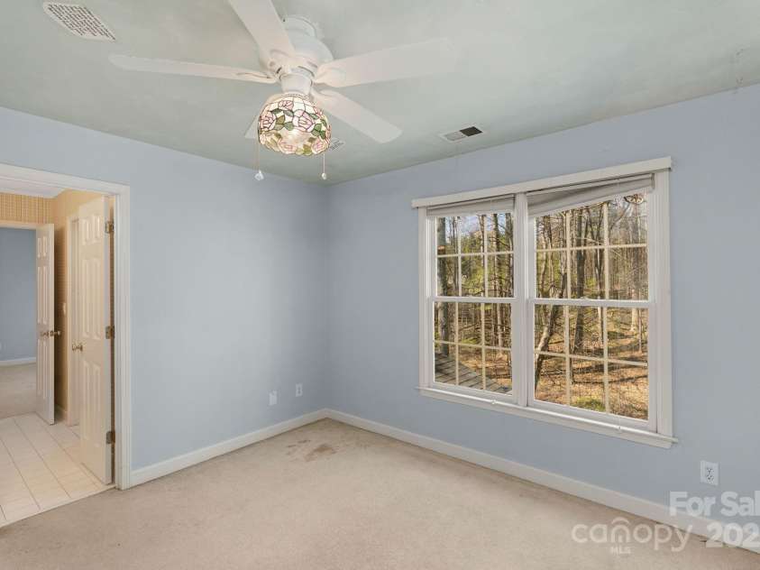 3109 Savannah Hills Drive, Matthews, NC 28105.  MLS# CAR4239036, YatesRealty ID 14925. 