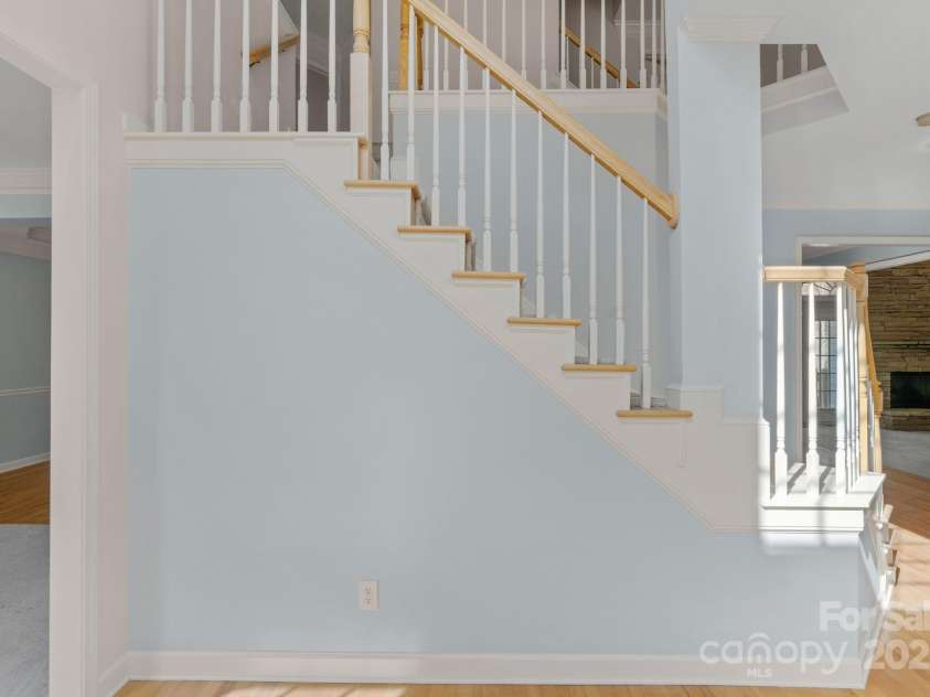 3109 Savannah Hills Drive, Matthews, NC 28105.  MLS# CAR4239036, YatesRealty ID 14925. 