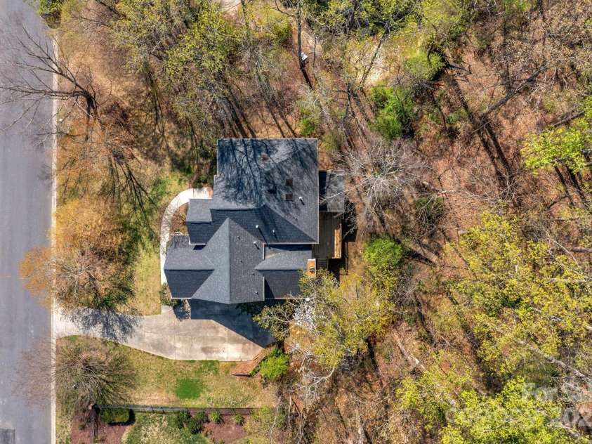 3109 Savannah Hills Drive, Matthews, NC 28105.  MLS# CAR4239036, YatesRealty ID 14925. 