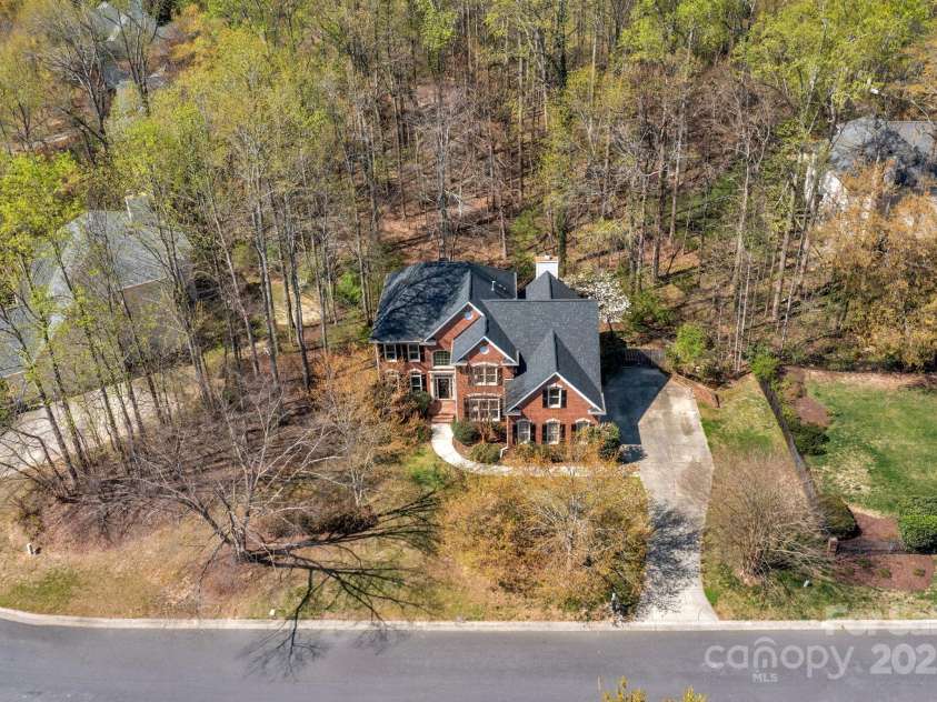 3109 Savannah Hills Drive, Matthews, NC 28105.  MLS# CAR4239036, YatesRealty ID 14925. 
