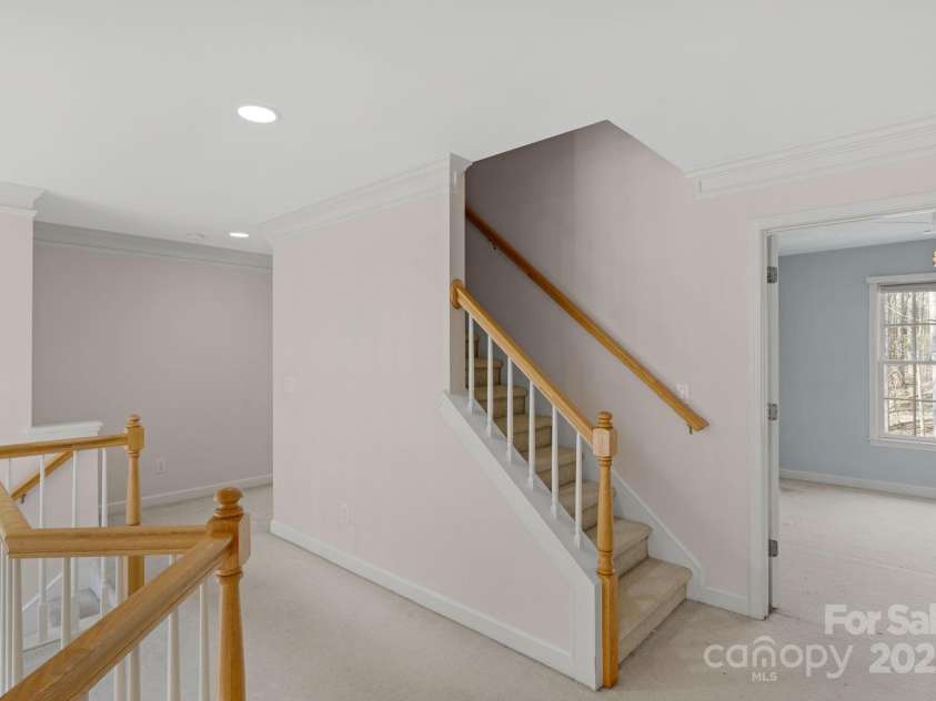 3109 Savannah Hills Drive, Matthews, NC 28105.  MLS# CAR4239036, YatesRealty ID 14925. Stairs to bonus