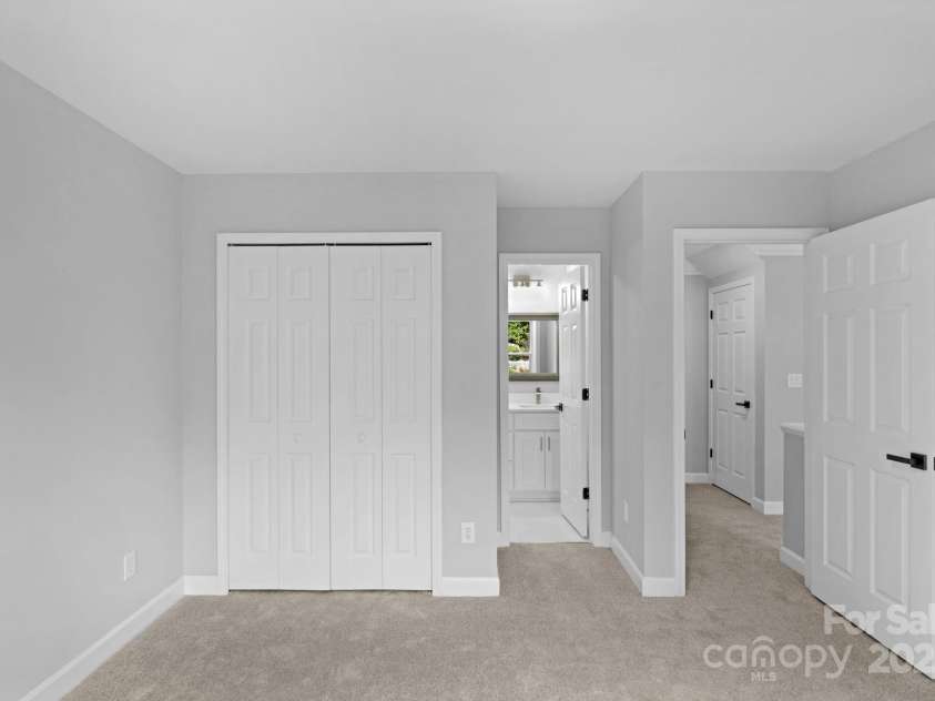 3109 Savannah Hills Drive, Matthews, NC 28105.  MLS# CAR4311056, YatesRealty ID 14925. 4th Bedroom with ensuite bath entry