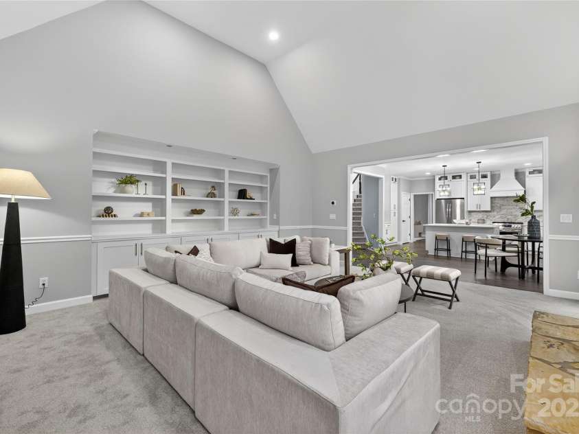 3109 Savannah Hills Drive, Matthews, NC 28105.  MLS# CAR4311056, YatesRealty ID 14925. 