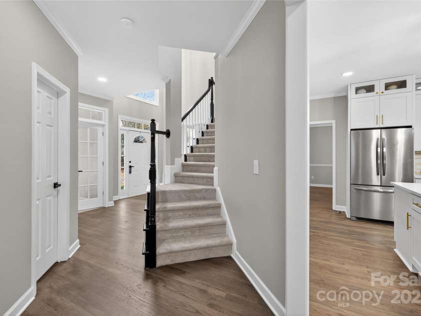 3109 Savannah Hills Drive, Matthews, NC 28105.  MLS# CAR4311056, YatesRealty ID 14925. 