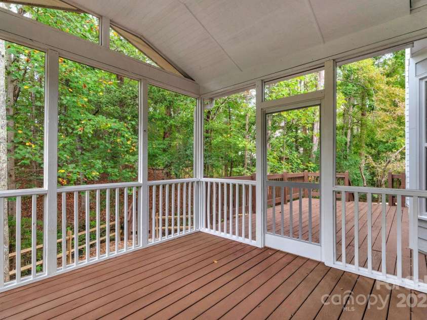 3109 Savannah Hills Drive, Matthews, NC 28105.  MLS# CAR4311056, YatesRealty ID 14925. 