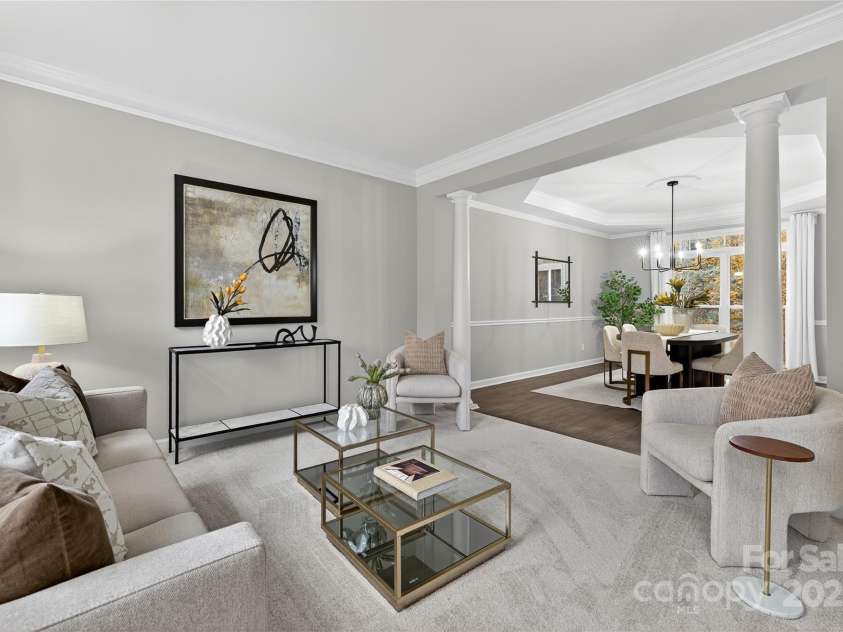 3109 Savannah Hills Drive, Matthews, NC 28105.  MLS# CAR4311056, YatesRealty ID 14925. Living Room