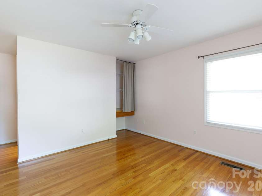 1711 Cricket Run, York, SC 29745.  MLS# CAR4373587, YatesRealty ID 14927. Guest Room 1