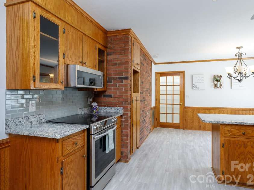 1711 Cricket Run, York, SC 29745.  MLS# CAR4373587, YatesRealty ID 14927. Kitchen