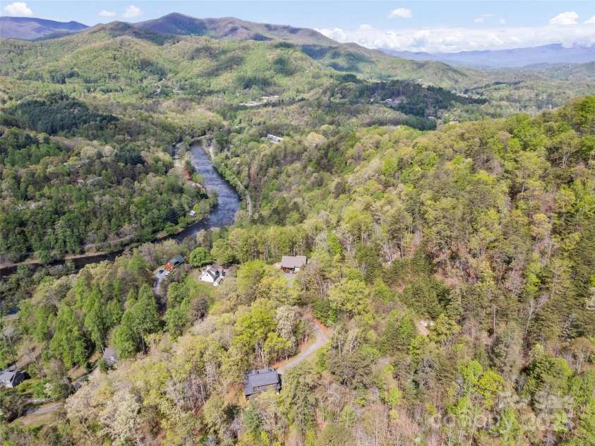 374 Rio Bravo Drive, Sylva, NC 28779.  MLS# CAR4252761, YatesRealty ID 14927. 