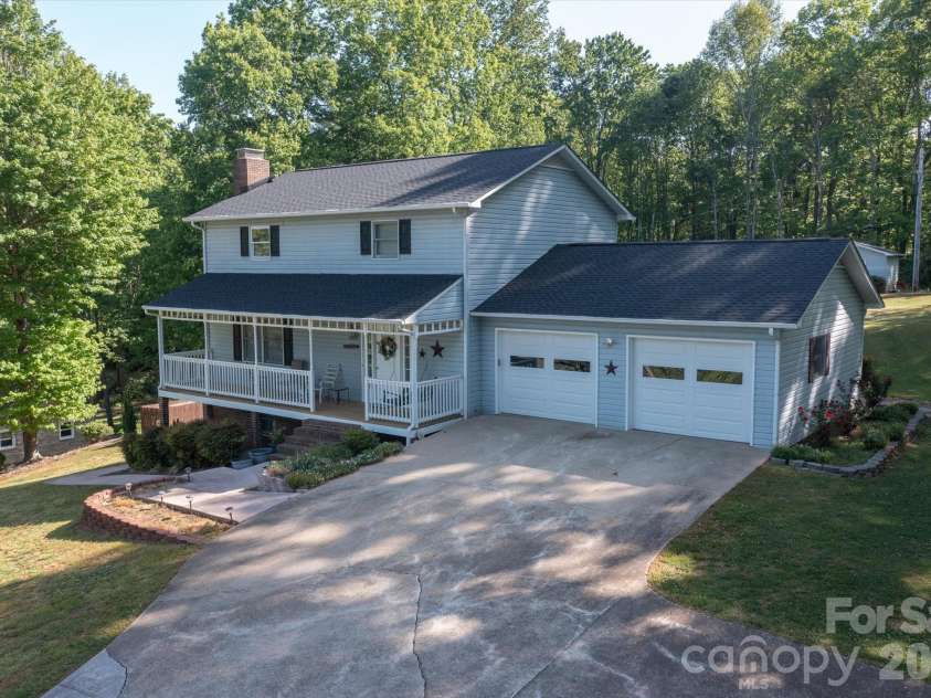 295 Cobblestone Drive, Marion, NC 28752.  MLS# CAR4373094, YatesRealty ID 14928. 
