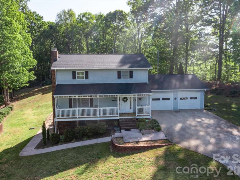 295 Cobblestone Drive, Marion, NC 28752.  MLS# CAR4373094, YatesRealty ID 14928. 